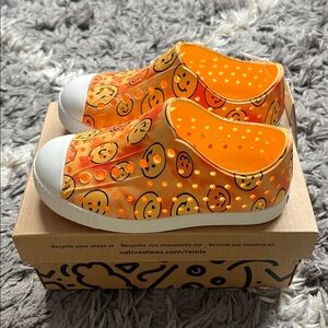 Native Shoes Jefferson print. White. Orange. Yellow. Toddler size 9. New in box.